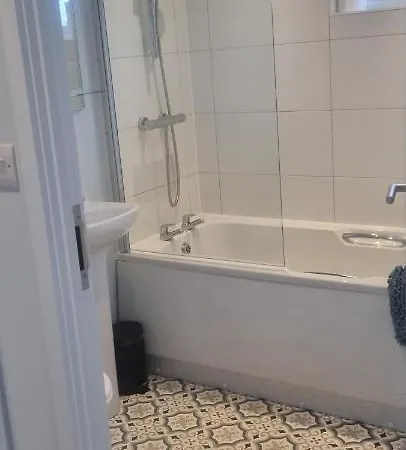 Peacock - Sleeps 4 - 2 Bedrooms